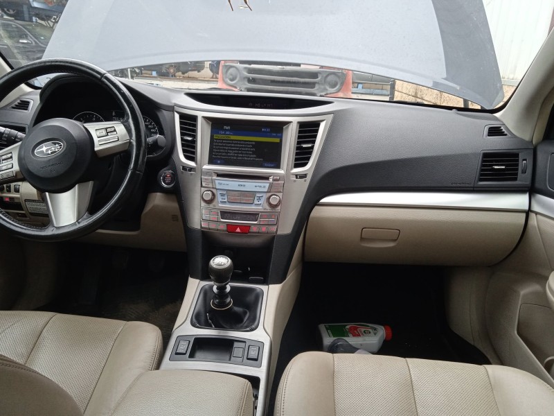 subaru legacy v (bm) del año 2010