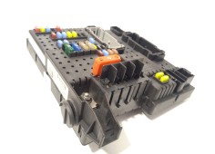 Recambio de caja reles / fusibles para volvo xc90 i (275) d5 awd referencia OEM IAM 8676391 12217799  2