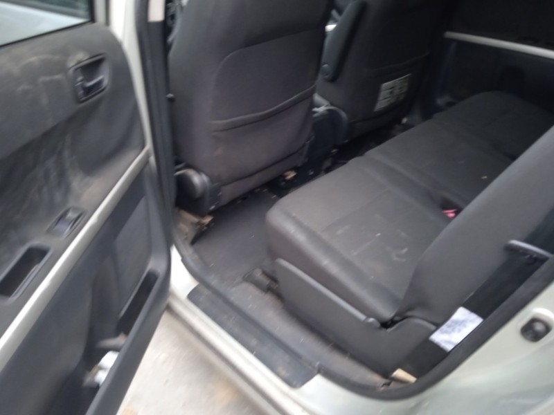 toyota corolla verso (zer_, zze12_, r1_) del año 2005