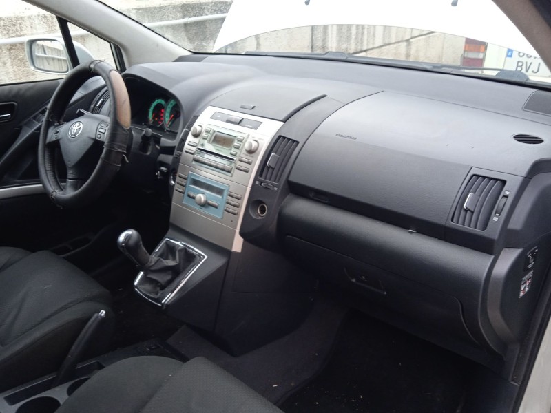 toyota corolla verso (zer_, zze12_, r1_) del año 2005