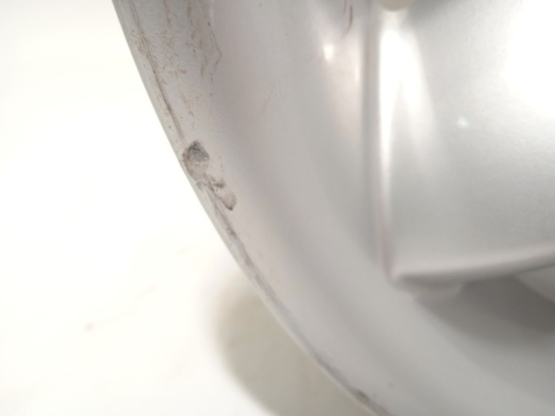 Recambio de llanta para nissan terrano ii (r20) 3.0 di 4wd referencia OEM IAM 2X800 403002X800 