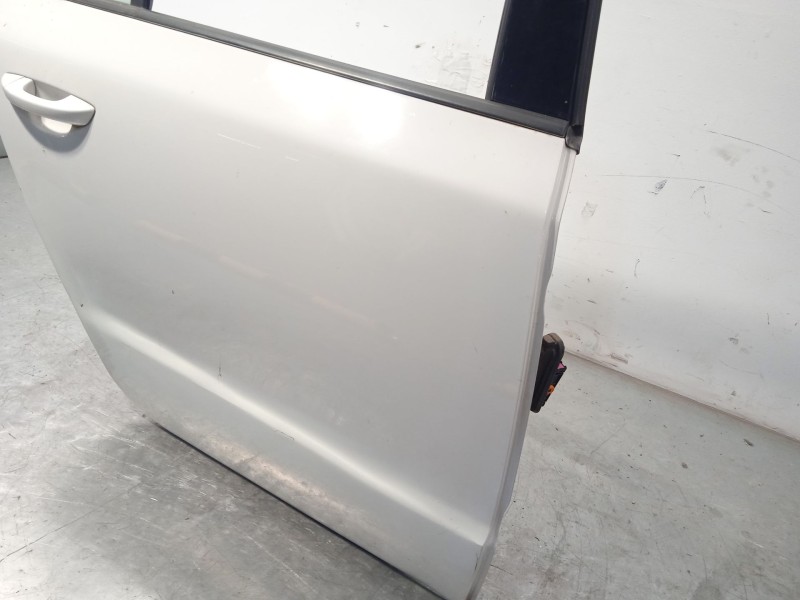 Recambio de puerta trasera derecha para skoda suberb (3t4) ambition referencia OEM IAM 3T5833056  