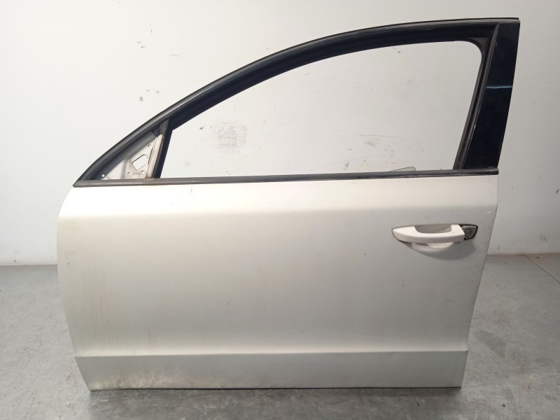 Recambio de puerta delantera izquierda para skoda suberb (3t4) ambition referencia OEM IAM 3T0831055  