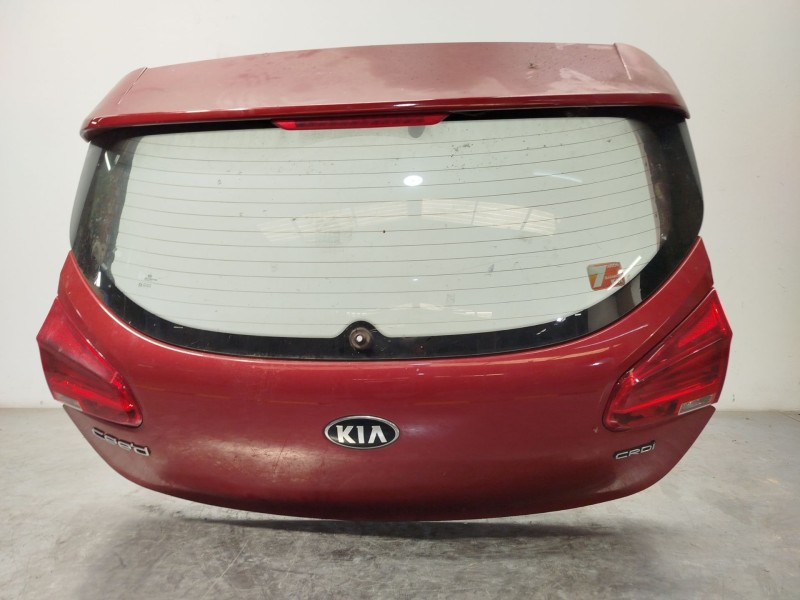 Recambio de porton trasero para kia cee´d 1.4 crdi cat referencia OEM IAM 73700A2000  