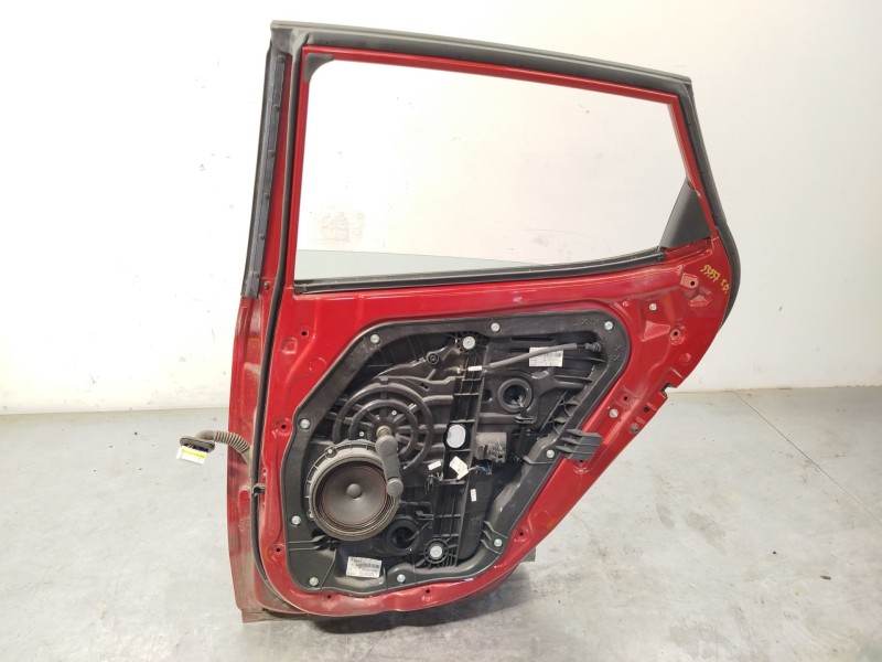 Recambio de puerta trasera derecha para kia cee´d 1.4 crdi cat referencia OEM IAM 77004A2000  