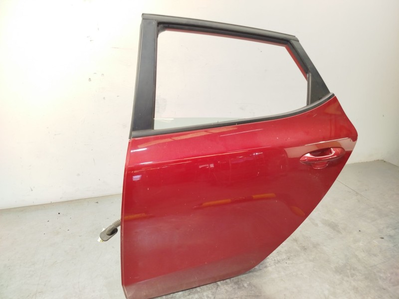 Recambio de puerta trasera izquierda para kia cee´d 1.4 crdi cat referencia OEM IAM 77003A2000  