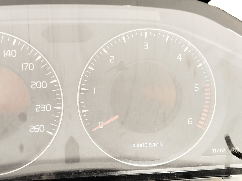 Recambio de cuadro instrumentos para volvo xc70 ii (136) d5 awd referencia OEM IAM 31254535AA  