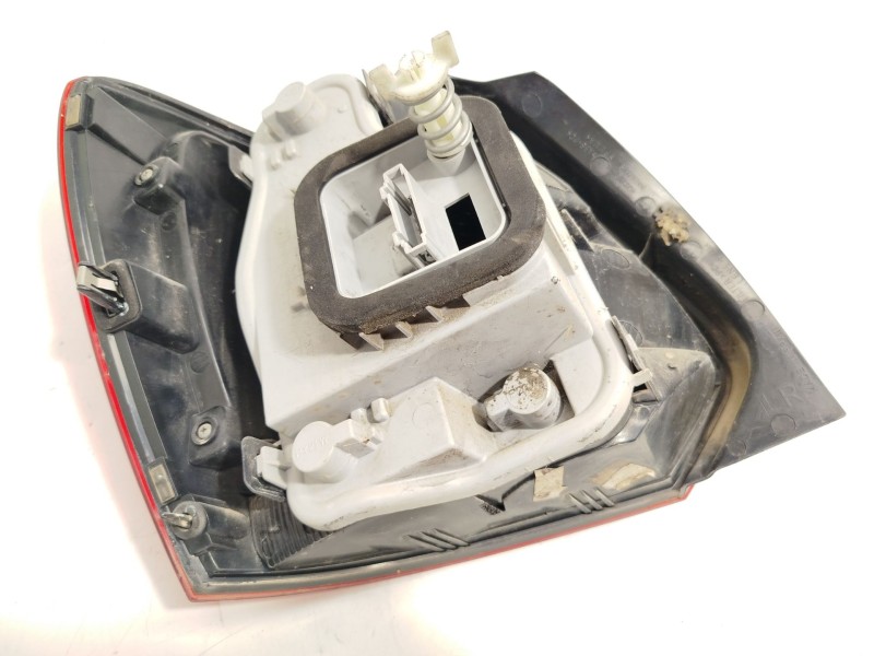 Recambio de piloto trasero derecho para volkswagen polo v (6r1, 6c1) 1.6 tdi referencia OEM IAM 6R0945096AH  