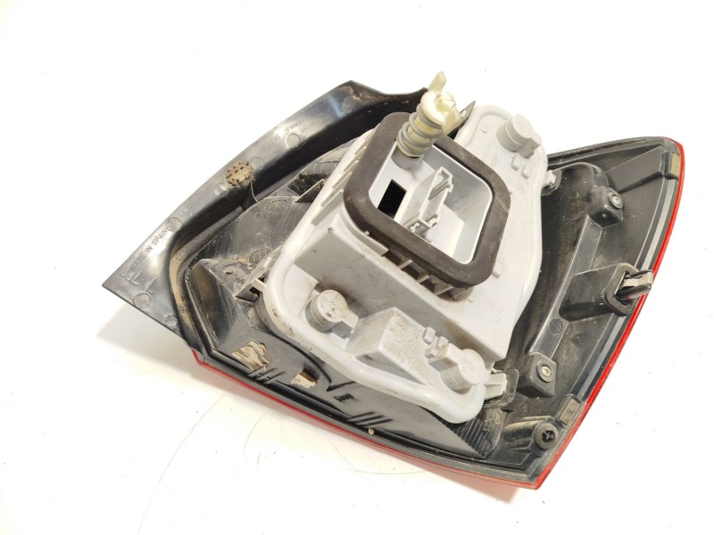 Recambio de piloto trasero izquierdo para volkswagen polo v (6r1, 6c1) 1.6 tdi referencia OEM IAM 6R0945095AH  