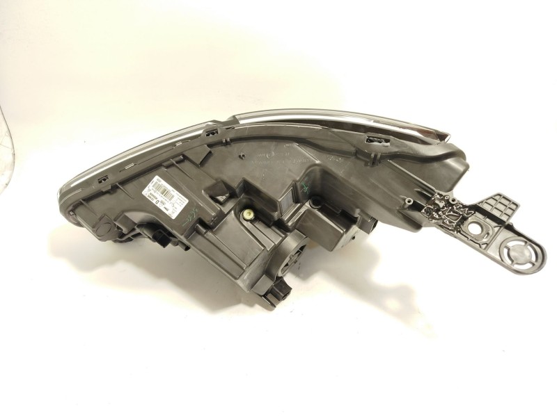 Recambio de faro derecho para citroën c4 iii 1.2 referencia OEM IAM 9830649280  73374698