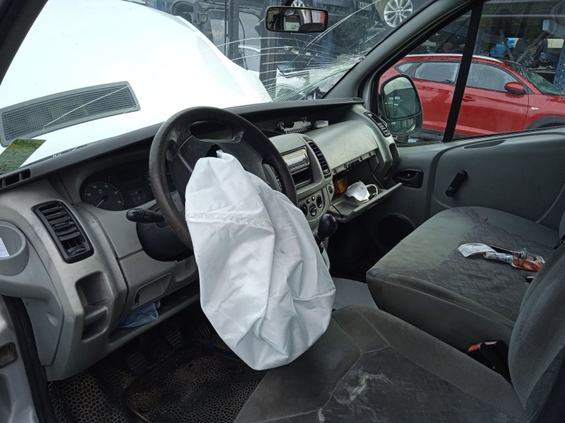 opel vivaro a autobús (x83) del año 2006