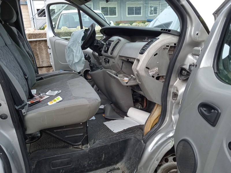 opel vivaro a autobús (x83) del año 2006