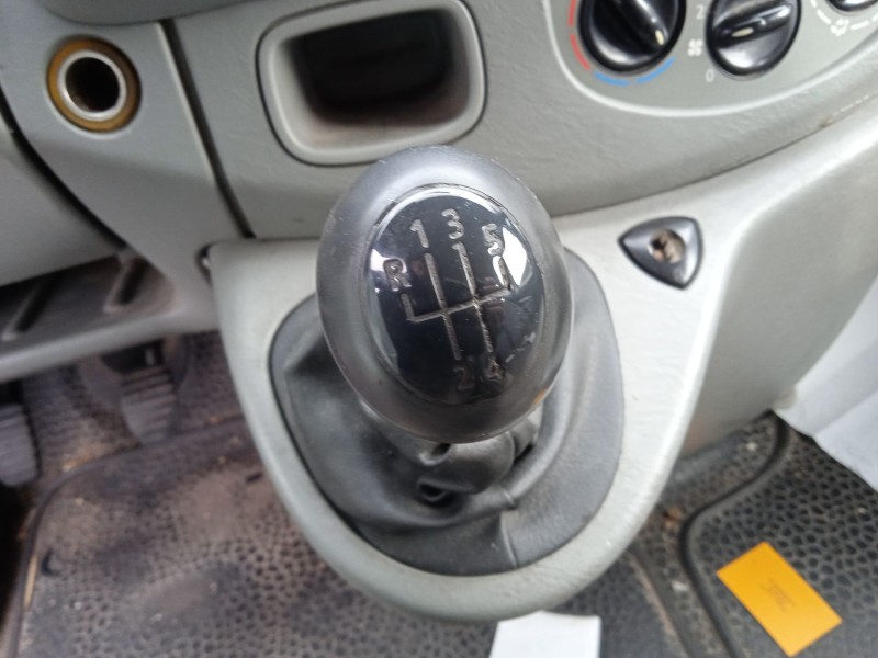 opel vivaro a autobús (x83) del año 2006