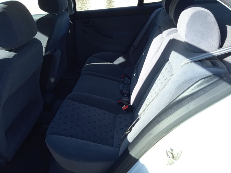 seat toledo ii (1m2) del año 1999