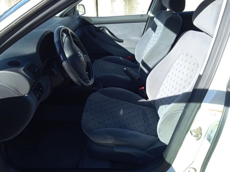 seat toledo ii (1m2) del año 1999
