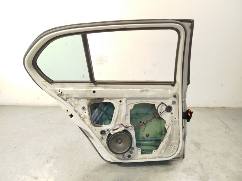 Recambio de puerta trasera izquierda para skoda suberb (3t4) ambition referencia OEM IAM 3T5833055  