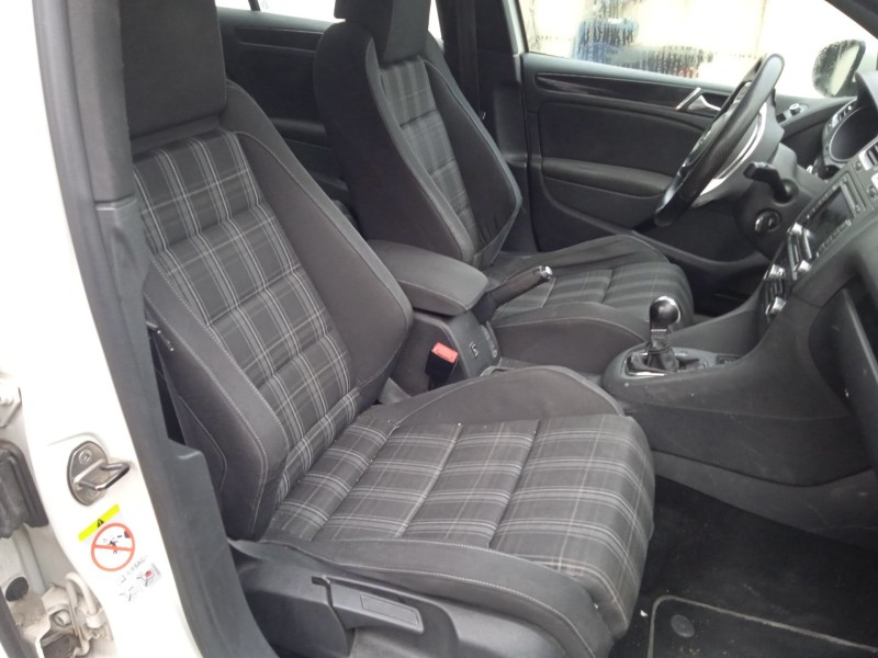 volkswagen golf vi (5k1) del año 2009