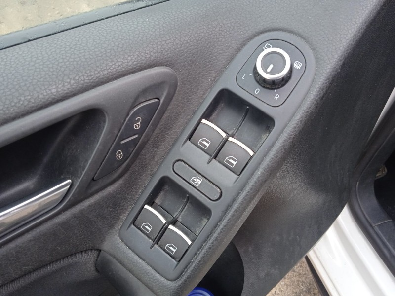 volkswagen golf vi (5k1) del año 2009