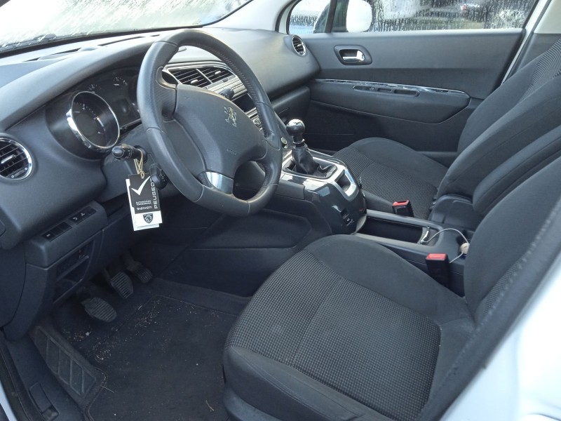 peugeot 5008 (0u_, 0e_) del año 2012