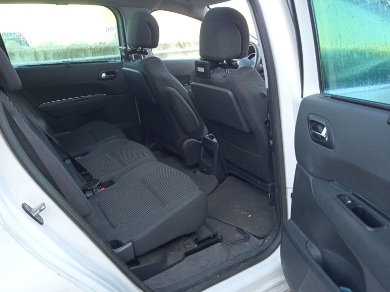 peugeot 5008 (0u_, 0e_) del año 2012