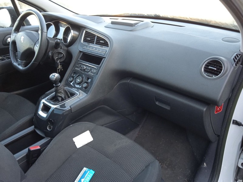 peugeot 5008 (0u_, 0e_) del año 2012