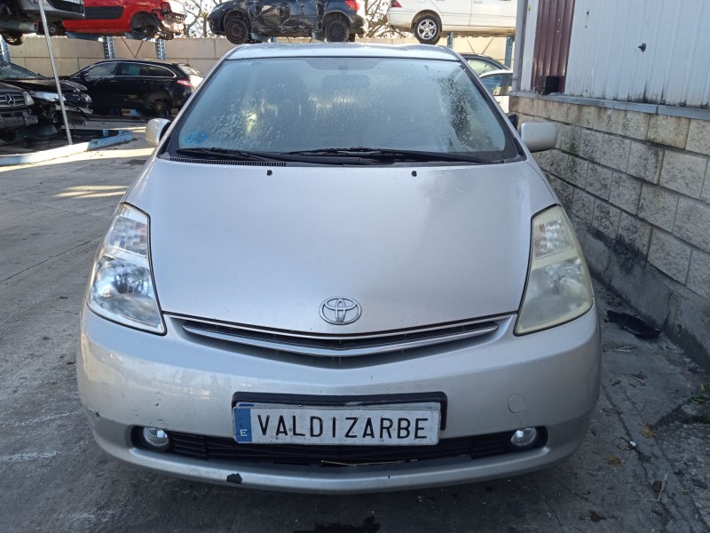 toyota prius liftback (_w2_) del año 2004
