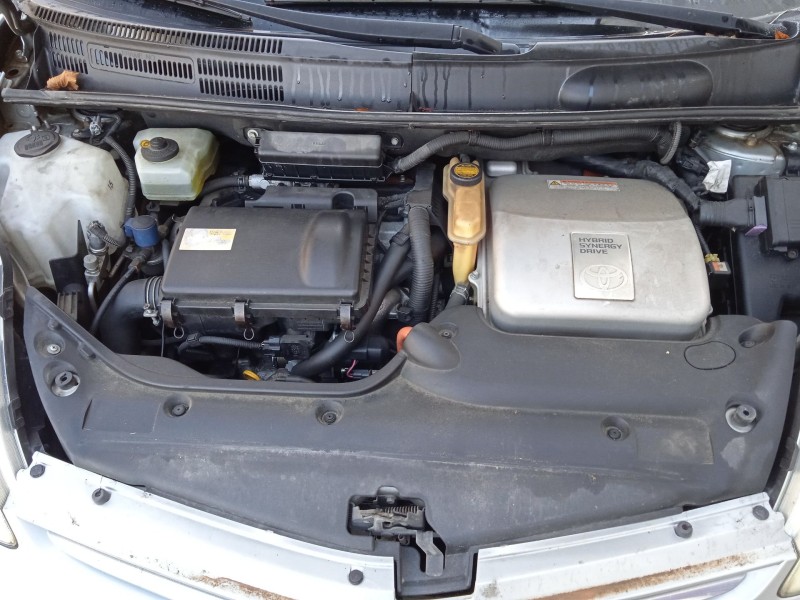 toyota prius liftback (_w2_) del año 2004