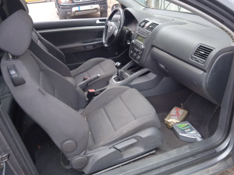 volkswagen golf v (1k1) del año 2006