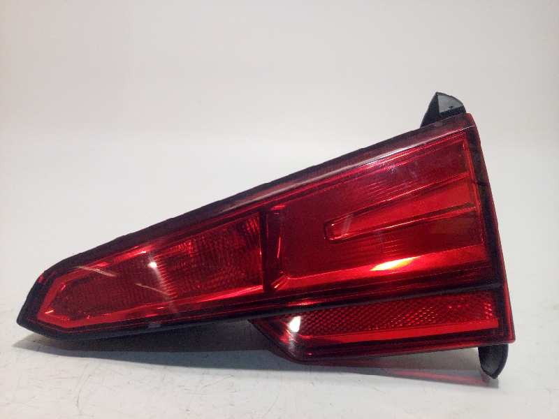 PILOTO TRASERO DERECHO INTERIOR 8W5945076 