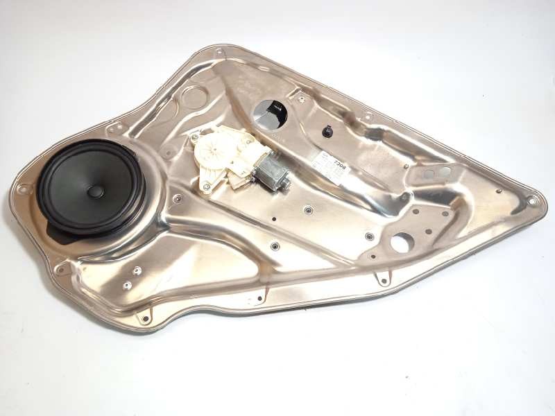 ELEVALUNAS TRASERO DERECHO A2048200642 