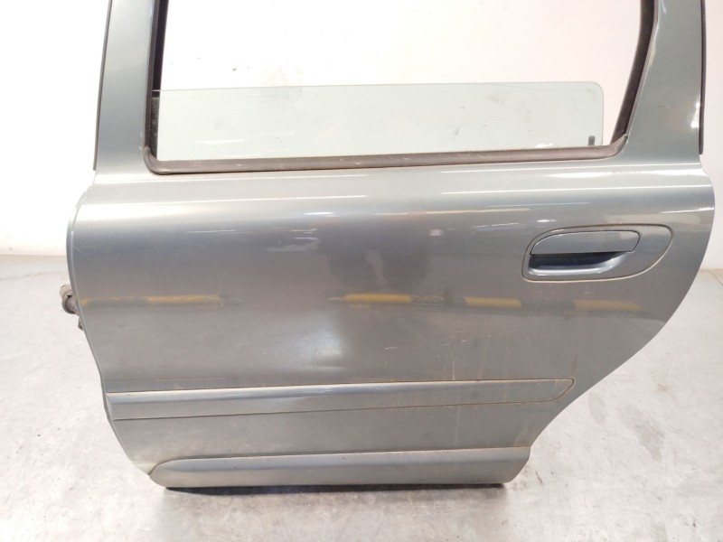Recambio de puerta trasera izquierda para volvo v70 ii (285) d5 awd referencia OEM IAM 30649493  
