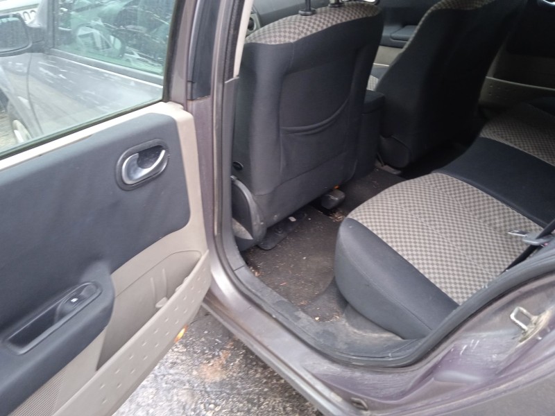 renault megane ii station wagon (km0/1_) del año 2004