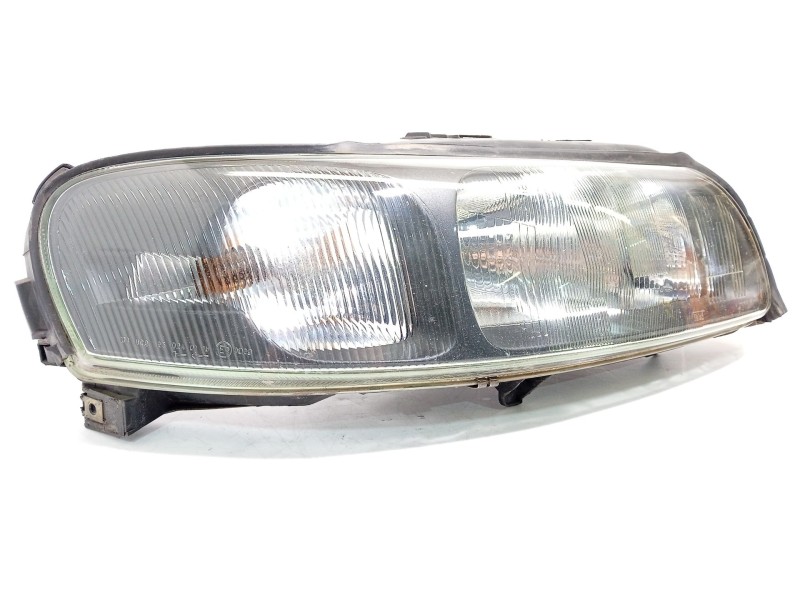 Recambio de faro derecho para volvo v70 ii (285) d5 awd referencia OEM IAM 8693548  89007898