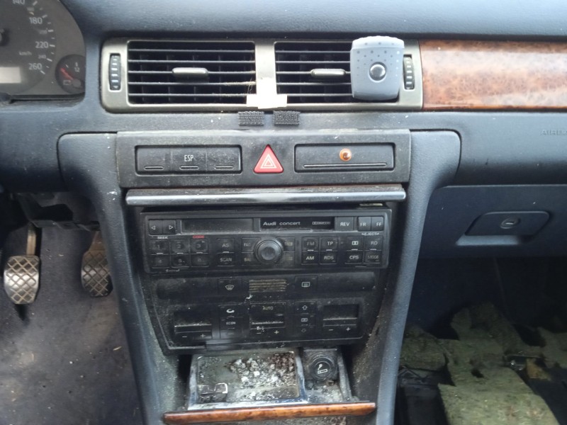 audi a6 c5 (4b2) del año 2000