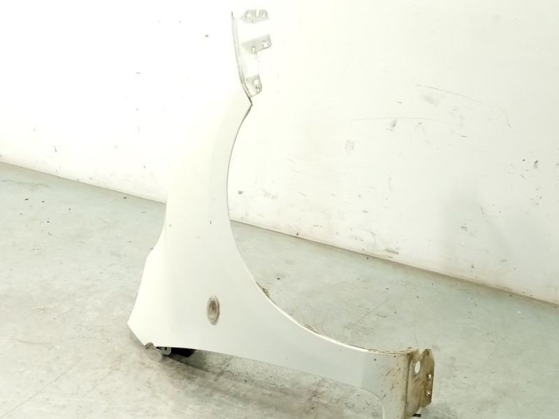 Recambio de aleta delantera derecha para mazda 3 sedán (bl) 1.6 mzr cd (bl14) referencia OEM IAM BBP852111B  