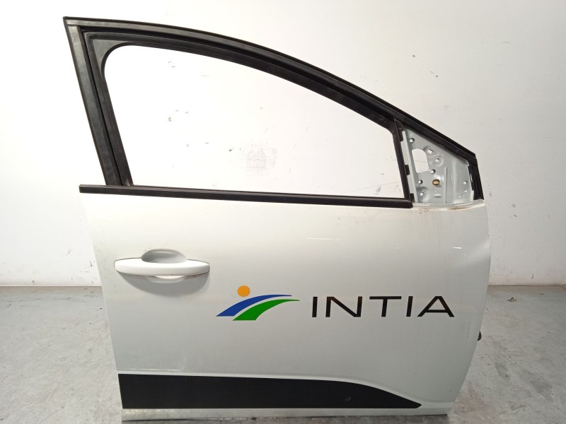 Recambio de puerta delantera derecha para dacia sandero iii 1.0 tce 90 referencia OEM IAM 801004600R  