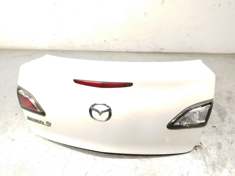 Recambio de tapa maletero para mazda 3 sedán (bl) 1.6 mzr cd (bl14) referencia OEM IAM BBY45261XD  