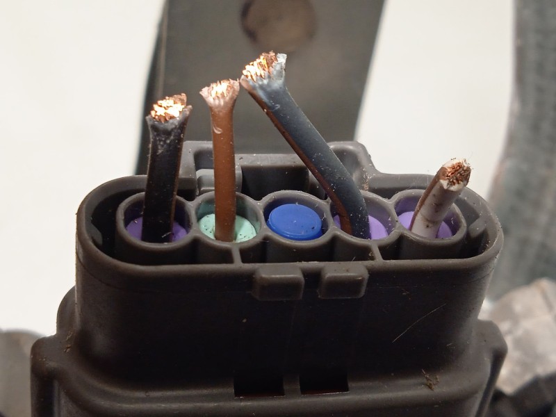 Recambio de motor limpia delantero para dacia sandero iii 1.0 tce 90 referencia OEM IAM 288006875R  