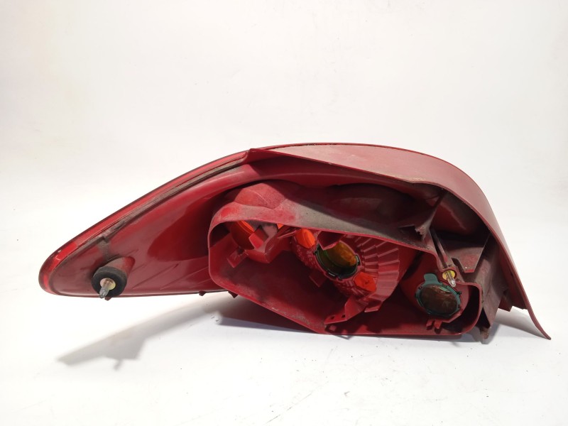 Recambio de piloto trasero derecho para peugeot 307 (3a/c) 1.6 hdi referencia OEM IAM 6351X0  