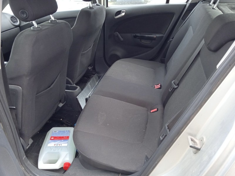 opel corsa d (s07) del año 2011