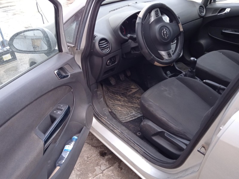 opel corsa d (s07) del año 2011