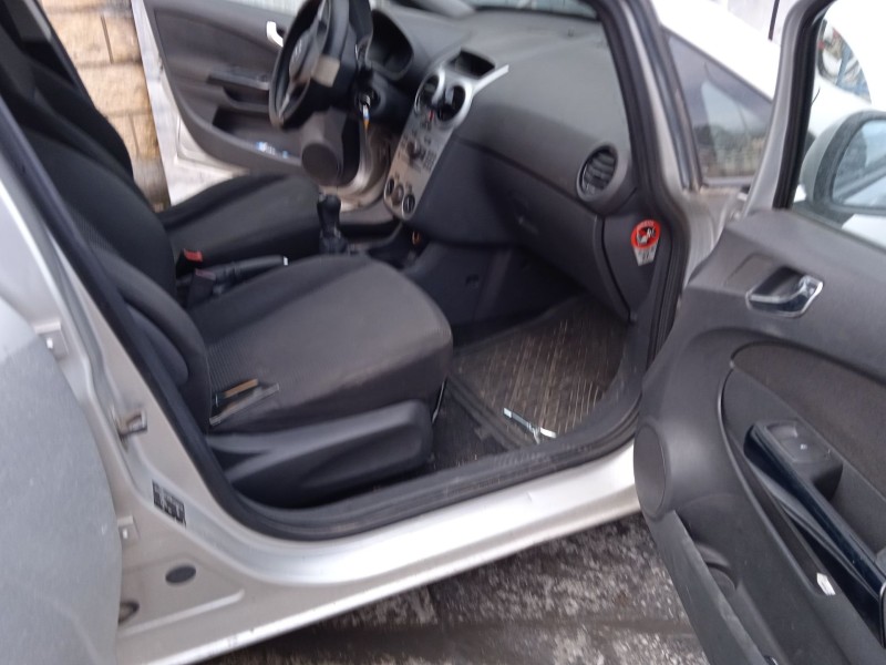 opel corsa d (s07) del año 2011