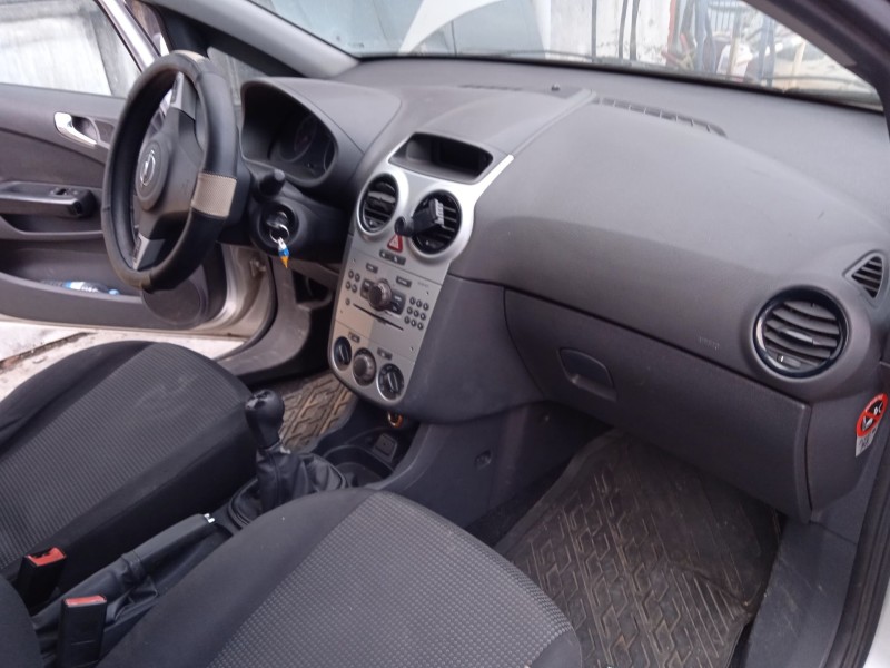 opel corsa d (s07) del año 2011