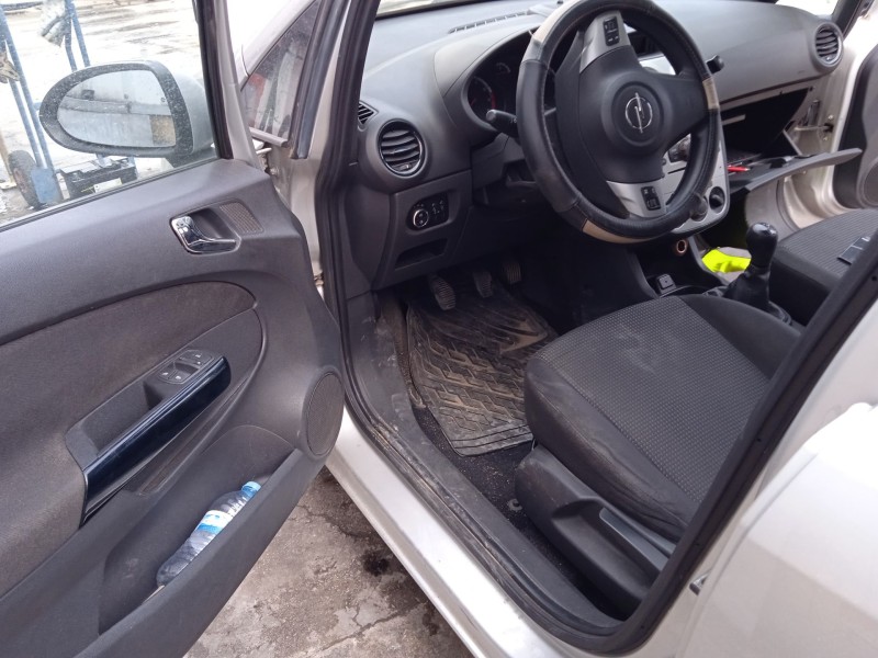 opel corsa d (s07) del año 2011