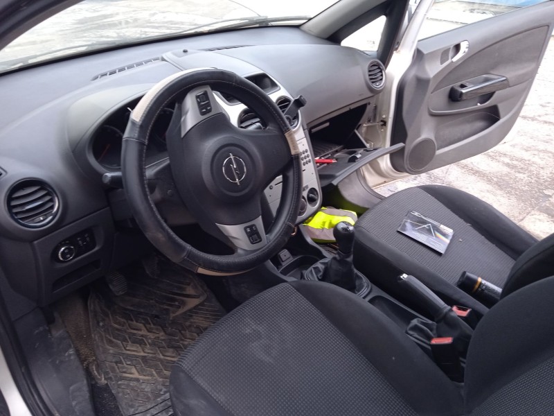 opel corsa d (s07) del año 2011
