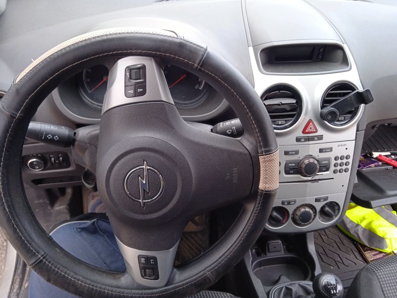 opel corsa d (s07) del año 2011