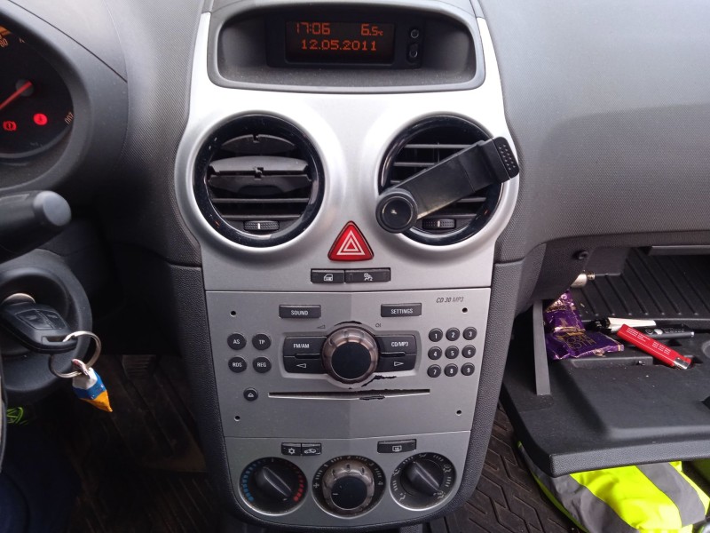 opel corsa d (s07) del año 2011