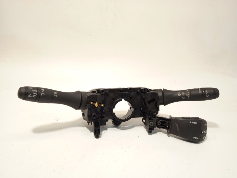 Recambio de mando intermitentes para dacia sandero iii 1.0 tce 90 referencia OEM IAM 255670975R  