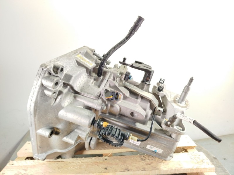 Recambio de caja cambios para dacia sandero iii 1.0 tce 90 referencia OEM IAM JT4004 320107520R 