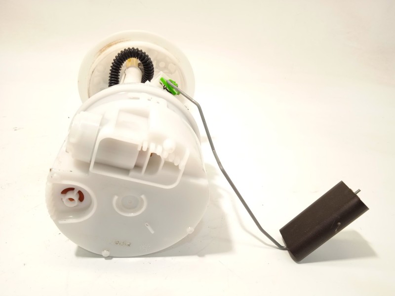 Recambio de bomba combustible para dacia sandero iii 1.0 tce 90 referencia OEM IAM 172028107R  